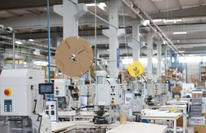 Mehr über den Artikel erfahren Maßgeschneiderte Kabelkonfektion von INTUS Elektronik GmbH